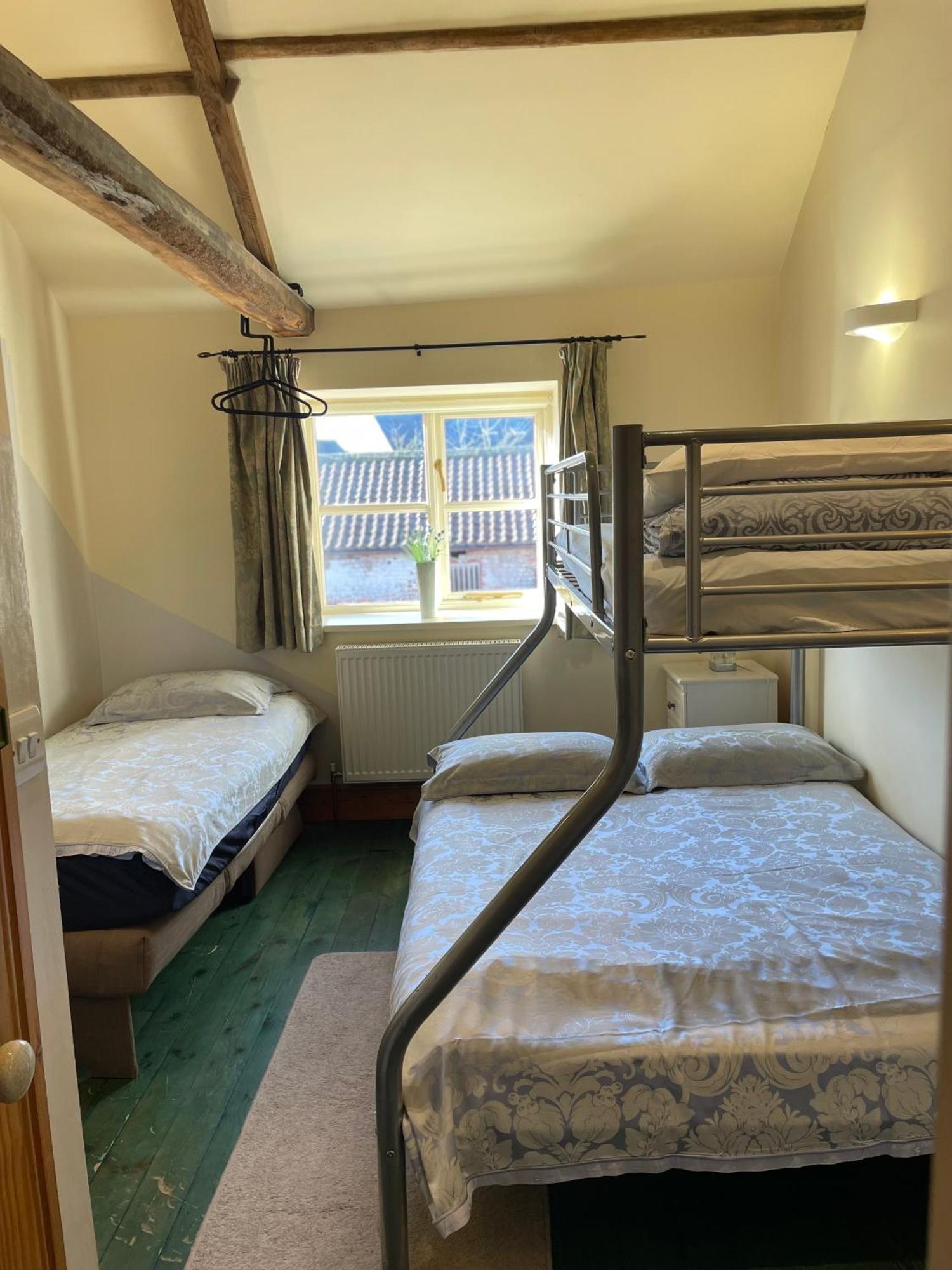 C Farmhouse Accommodation Alne Esterno foto